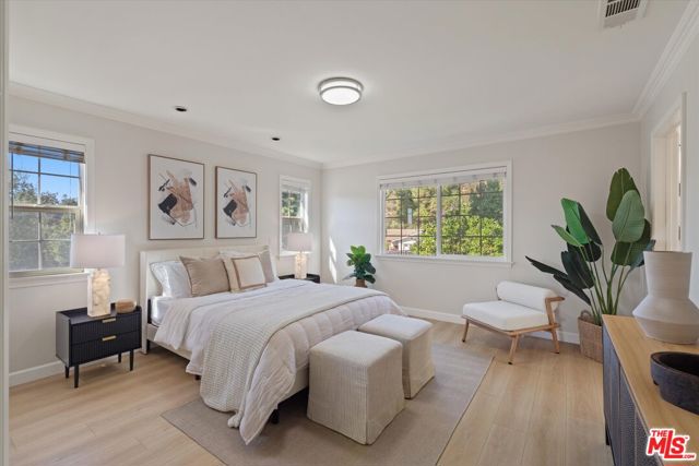 2409 Olive Avenue, La Crescenta CA: https://media.crmls.org/mediaz/31d50882-e6fb-4594-ae75-94d76a3cab92.jpg