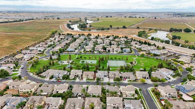 15954 Testarossa Street, Lathrop CA: https://media.crmls.org/mediaz/31d50b50-4c22-4922-b8f8-f884ba64c863.jpg