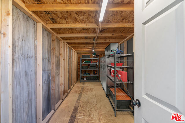 1280 S Sycamore Avenue, Los Angeles CA: https://media.crmls.org/mediaz/31d568ab-9ed3-4b7d-b99b-7d2523d0e6e1.jpg