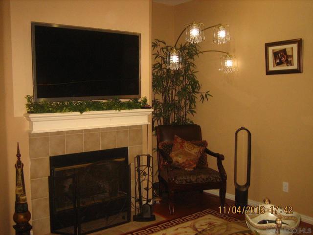 11342 Village ridge Rd, San Diego CA: https://media.crmls.org/mediaz/31d5d0da-b595-43f5-9096-0117dfecbf44.jpg