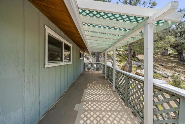 Detail Gallery Image 7 of 51 For 29131 Half Moon Trl, Pine Valley,  CA 91962 - 3 Beds | 2 Baths