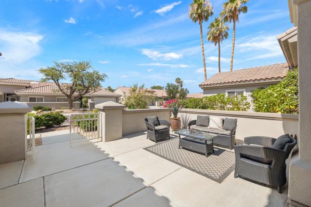 78352 Yucca Blossom Drive, Palm Desert CA: https://media.crmls.org/mediaz/31d6ebbf-4dfe-4f10-9a8c-9a8810c8d768.jpg
