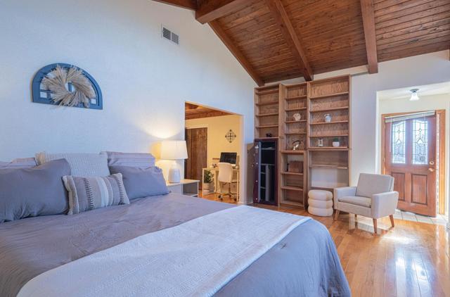 1527 Atherton Way, Salinas CA: https://media.crmls.org/mediaz/31d77937-beea-4ac5-85bd-8aa0b1f29724.jpg