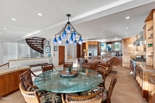 2956 Solimar Beach Drive Drive, Ventura CA: https://media.crmls.org/mediaz/31da06e7-f759-4160-88f1-439b80c24b4c.jpg