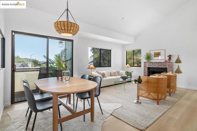46 Birchwood Dr, Novato CA: https://media.crmls.org/mediaz/31da0d6c-12eb-4533-899d-4f02ce96bf81.jpg