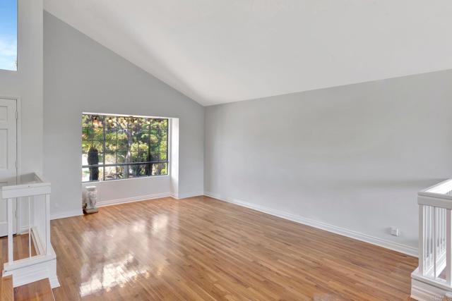 1211 Countrywood Lane, Vista CA: https://media.crmls.org/mediaz/31da220e-9e82-4d98-8f50-f48fddf5d527.jpg