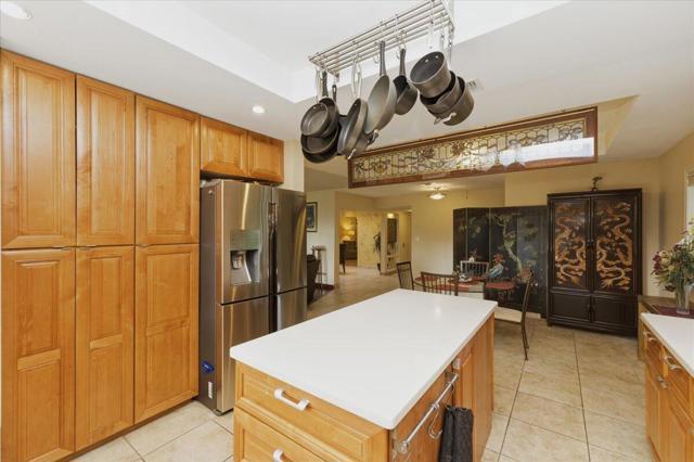 2385 Silver Oak Circle, Palm Springs CA: https://media.crmls.org/mediaz/31dace29-fe39-47a0-8514-cb4532864596.jpg