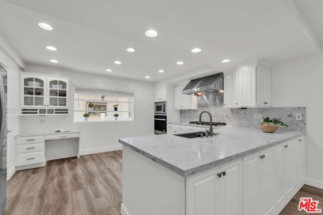 13224 Admiral Avenue, Marina del Rey CA: https://media.crmls.org/mediaz/31dae2e6-45c8-4dc1-abc5-b4d0e967d27f.jpg