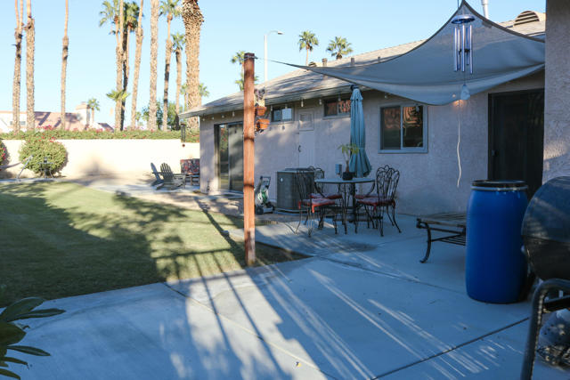 76550 Faber Circle, Palm Desert CA: https://media.crmls.org/mediaz/31dafaf1-b3e5-49e3-89d3-27b389168552.jpg