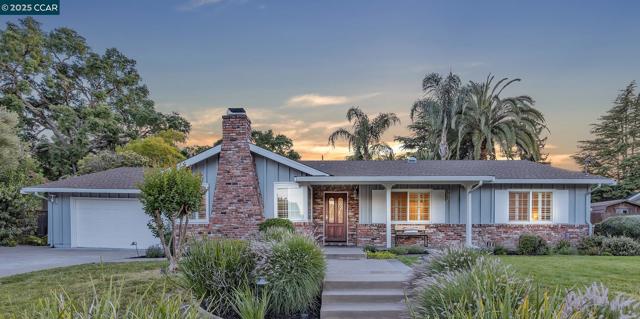 967 Ocho Rios Dr, Danville CA: https://media.crmls.org/mediaz/31db28a4-68fd-4dfd-a837-7769476a085a.jpg