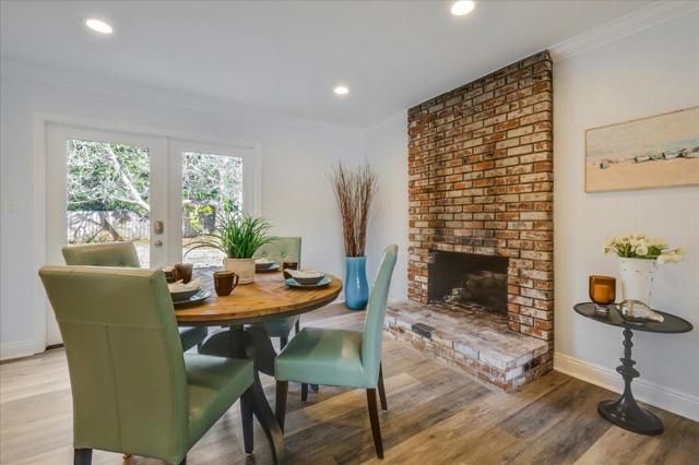 621 Monterey Avenue, Capitola CA: https://media.crmls.org/mediaz/31db5404-dec3-4fd5-b725-03b927d977df.jpg