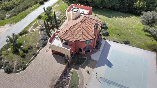 17035 Bohlman Road, Saratoga CA: https://media.crmls.org/mediaz/31dc7041-f762-48f9-a9d8-5c2f156fade1.jpg