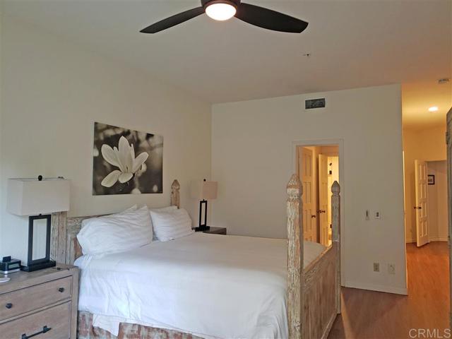 Detail Gallery Image 9 of 25 For 120 5th, Encinitas,  CA 92024 - 3 Beds | 2 Baths