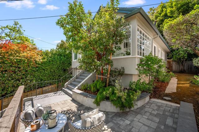 439 Wisnom Avenue, San Mateo CA: https://media.crmls.org/mediaz/31dd7449-c9d2-4816-84f6-2a762cd40a2c.jpg