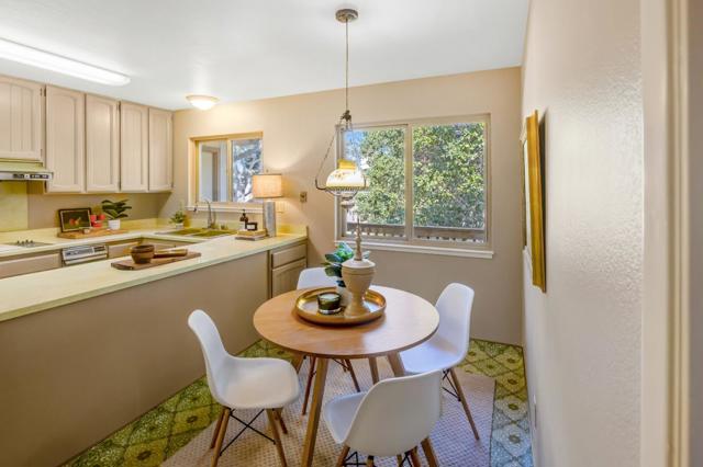 25 Los Encinos Drive, Del Rey Oaks CA: https://media.crmls.org/mediaz/31dd93db-7751-4c6f-8ba7-e5ac47b808a7.jpg