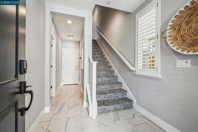 510 Ashton Way, Pleasant Hill CA: https://media.crmls.org/mediaz/31de797a-4914-4143-815e-d85756758f29.jpg
