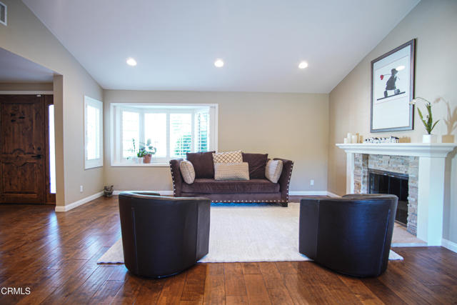 Detail Gallery Image 10 of 39 For 1781 El Monte Dr, Thousand Oaks,  CA 91362 - 4 Beds | 2 Baths