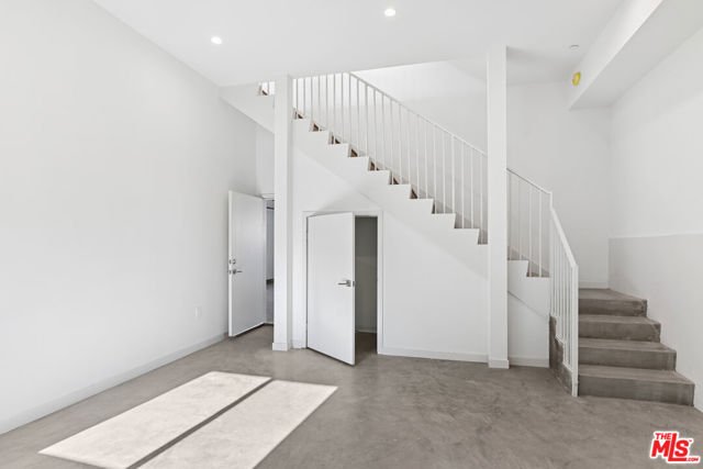 Image 15 of 29 For 2523 Orange Drive