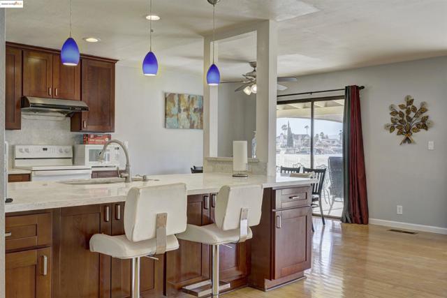 5106 Cabrillo Pt, Discovery Bay CA: https://media.crmls.org/mediaz/31e01fe4-c26f-4c19-bf08-a2030016a2e3.jpg
