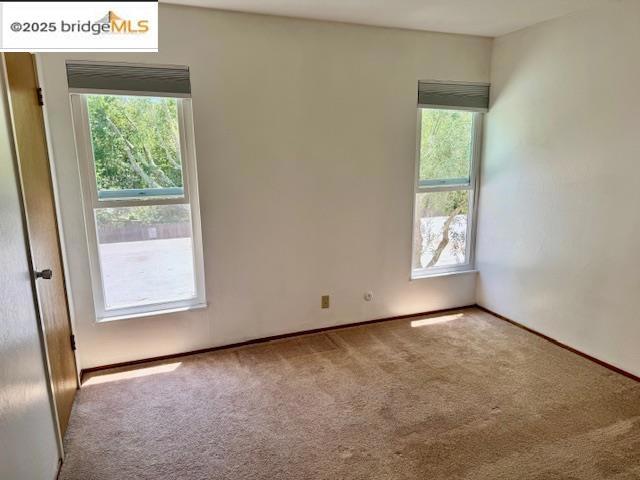 651 Moraga Rd, Moraga CA: https://media.crmls.org/mediaz/31e0a05f-a762-4b5c-aece-70143f657365.jpg