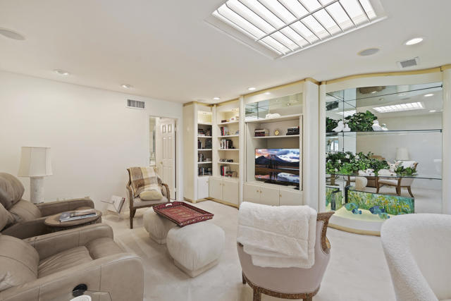 213 Calle Del Verano, Palm Desert, CA 92260