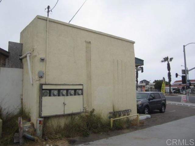 Image 9 of 16 For 117 San Ysidro Boulevard