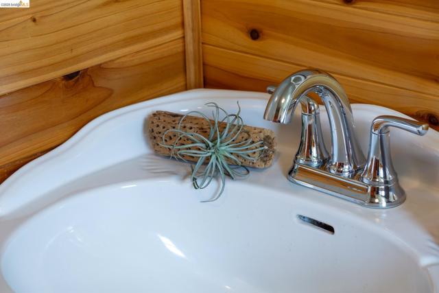 Image 16 of 38 For 812 19th St  