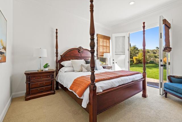 Detail Gallery Image 22 of 51 For 3376 Calle Tres Vistas, Encinitas,  CA 92024 - 5 Beds | 5/1 Baths