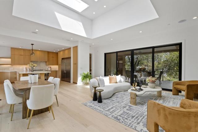 18061 Saratoga Los Gatos Road, Monte Sereno CA: https://media.crmls.org/mediaz/31e1c27f-7597-4954-a167-a4d7c6e9aa06.jpg