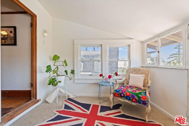 1654 5th Avenue, Los Angeles CA: https://media.crmls.org/mediaz/31e2802f-f9ac-421c-9107-fdef477de978.jpg
