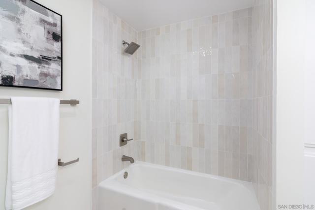 16656 Orilla Dr, San Diego CA: https://media.crmls.org/mediaz/31e321bb-728a-4e5d-99bc-25f75be00046.jpg