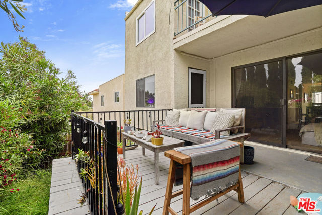 6472 Cavalleri Road, Malibu CA: https://media.crmls.org/mediaz/31e44409-482b-454e-8a72-cb09ea438d11.jpg