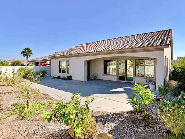 80880 Avenida Santa Regina, Indio CA: https://media.crmls.org/mediaz/31e491fe-59eb-464f-8312-34f022d85fa7.jpg