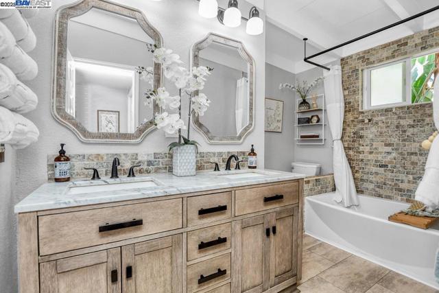 1941 Eden Plains Rd, Brentwood CA: https://media.crmls.org/mediaz/31e696c7-0e16-43ab-a9e0-20aa5c2142ec.jpg