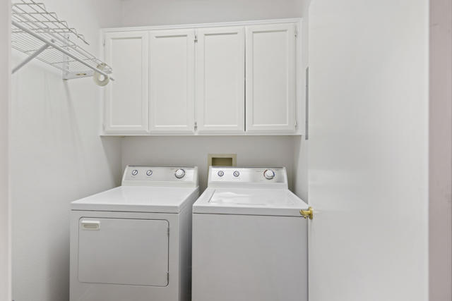 105 Brandigo Circle, Palm Desert CA: https://media.crmls.org/mediaz/31e6cb6b-aee9-4ab7-8356-c054cf51cbd2.jpg