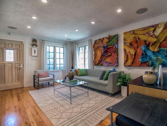 255 University Avenue, Los Gatos CA: https://media.crmls.org/mediaz/31e7999d-e79c-496a-90a7-e6ffe02e20e2.jpg