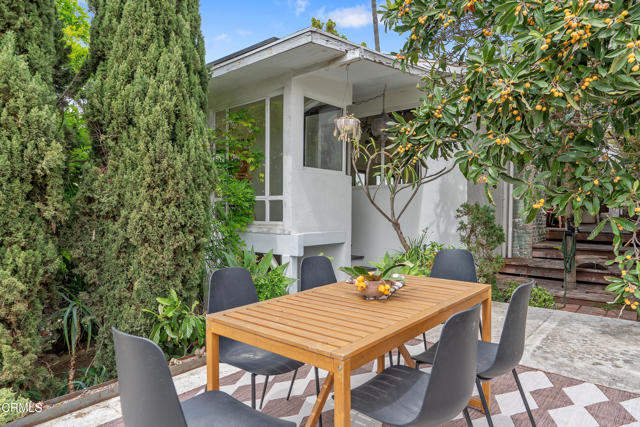1949 Preston Avenue, Los Angeles CA: https://media.crmls.org/mediaz/31e7c667-e078-43d2-81c0-bf9d0ff45915.jpg