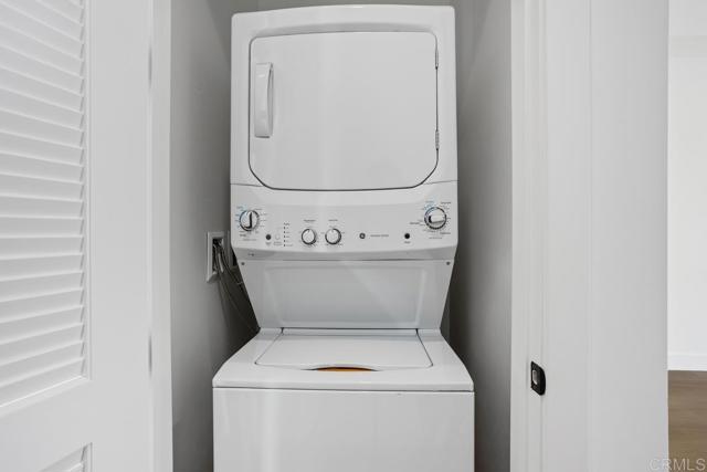 1215 Stonemark Place, Vista CA: https://media.crmls.org/mediaz/31e7e600-277d-4d17-b9e2-05e152317351.jpg