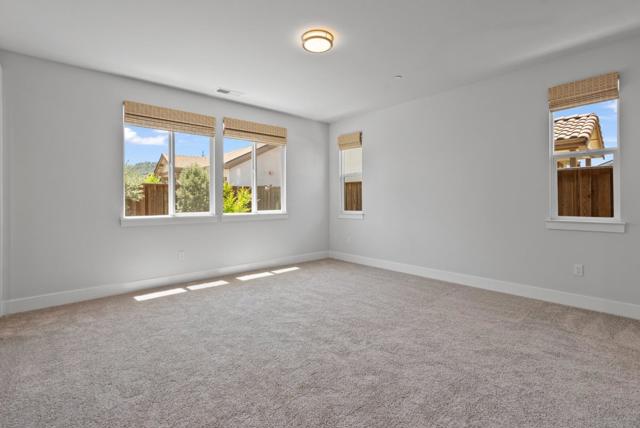 277 Copperleaf Lane, San Juan Bautista CA: https://media.crmls.org/mediaz/31e95c3a-d1a6-4003-985e-981005f61191.jpg