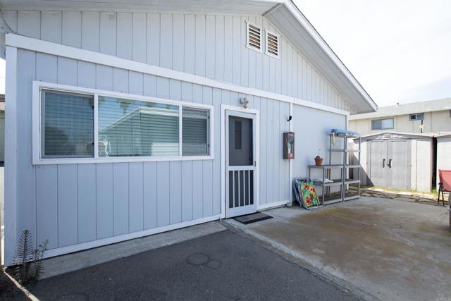157 MAPLE AVE., Carlsbad CA: https://media.crmls.org/mediaz/31e9a36c-1201-4190-94d0-b777cbd99fff.jpg