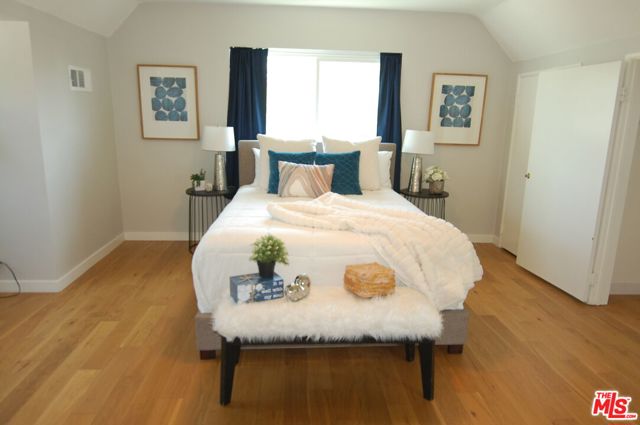 12158 Bambi Place, Granada Hills CA: https://media.crmls.org/mediaz/31ea15a6-4b7e-4609-95a7-cd1aabfbe3c9.jpg