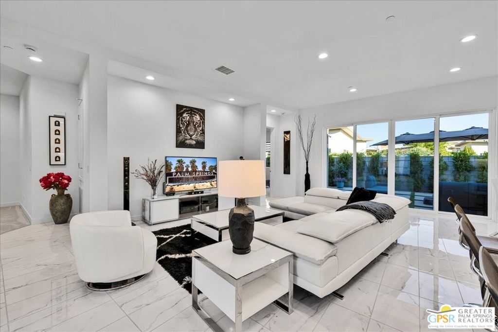 MLS #25612399PS image #4