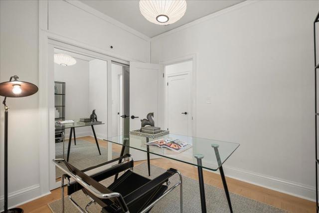 2865 Jackson Street, San Francisco CA: https://media.crmls.org/mediaz/31ea9ca4-a89d-4560-9322-c19f66c325eb.jpg