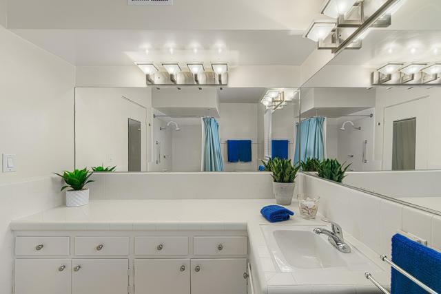 290 S San Jacinto Drive, Palm Springs CA: https://media.crmls.org/mediaz/31ead0e8-f48e-45c2-b1cf-7bbcc2300682.jpg
