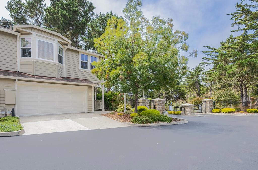 3 Glen Lake Drive