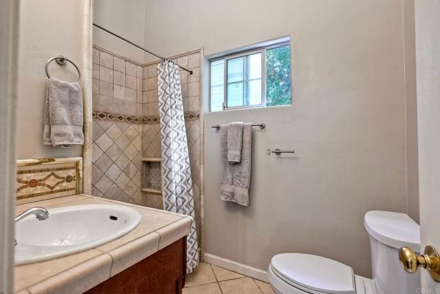 Detail Gallery Image 16 of 41 For 343 Hill Dr, Vista,  CA 92083 - 3 Beds | 2 Baths