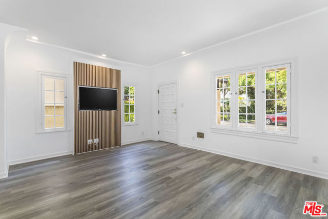 8818 Rangely Avenue, West Hollywood CA: https://media.crmls.org/mediaz/31eb7c6c-116f-47ce-9f5f-70d821a29375.jpg