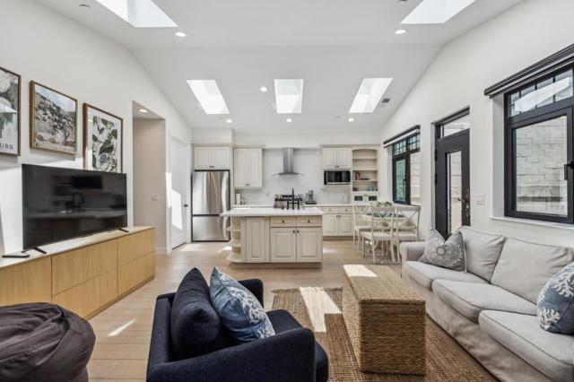 546 Oxford Avenue, Palo Alto CA: https://media.crmls.org/mediaz/31ebc701-be69-498b-9f51-a1b54befdfd7.jpg
