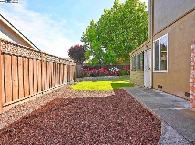 4919 Mohr Ave, Pleasanton CA: https://media.crmls.org/mediaz/31ecaf4e-e1d6-46dd-8183-78abb4a33475.jpg