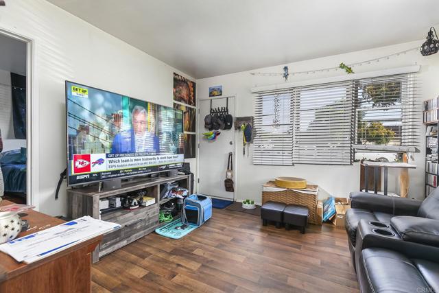 Detail Gallery Image 15 of 27 For 201 C Ave, Coronado,  CA 92118 - – Beds | – Baths